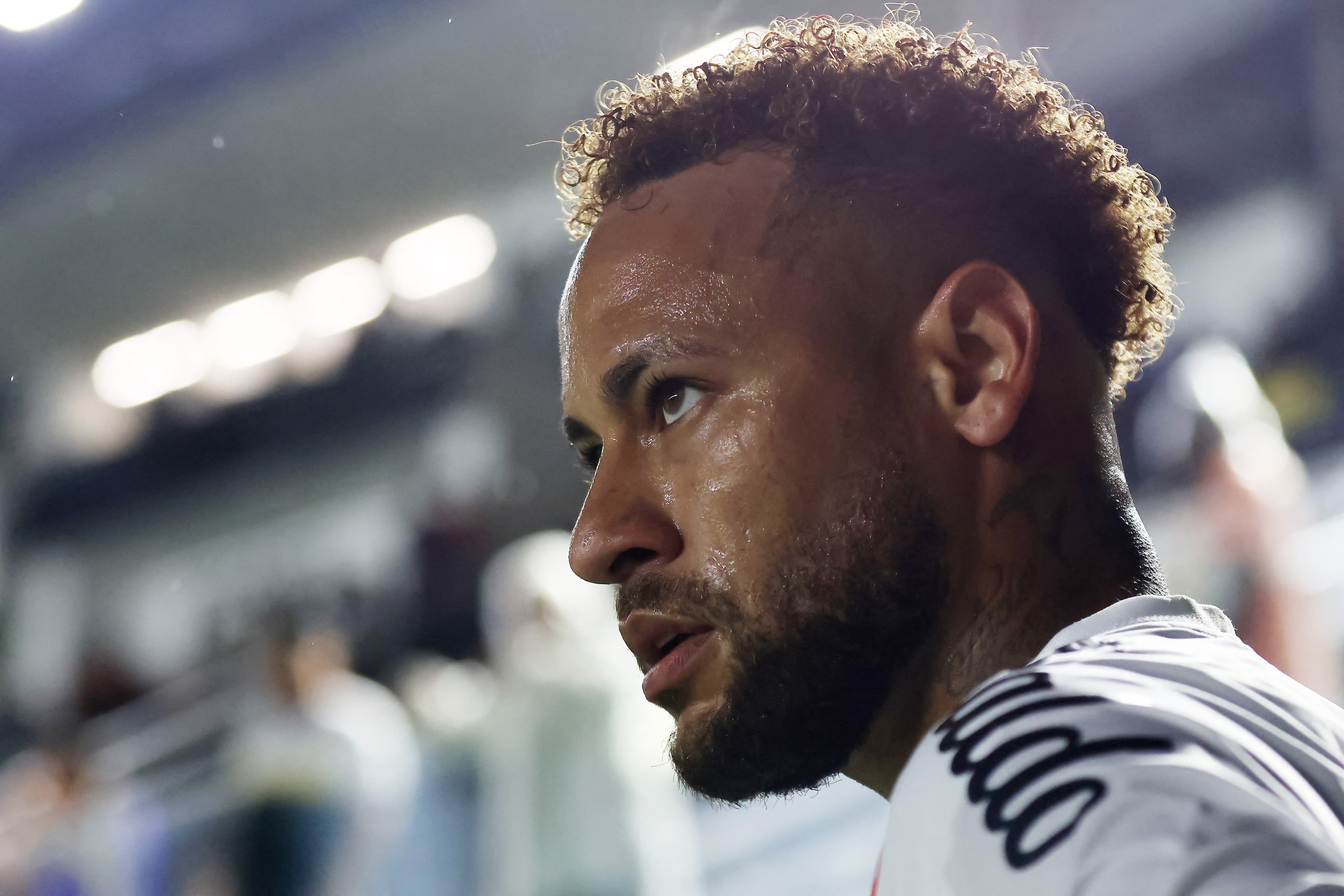 Neymar e o Dilema Corporativo: O Talento Ainda Compensa o Desgaste Profissional?