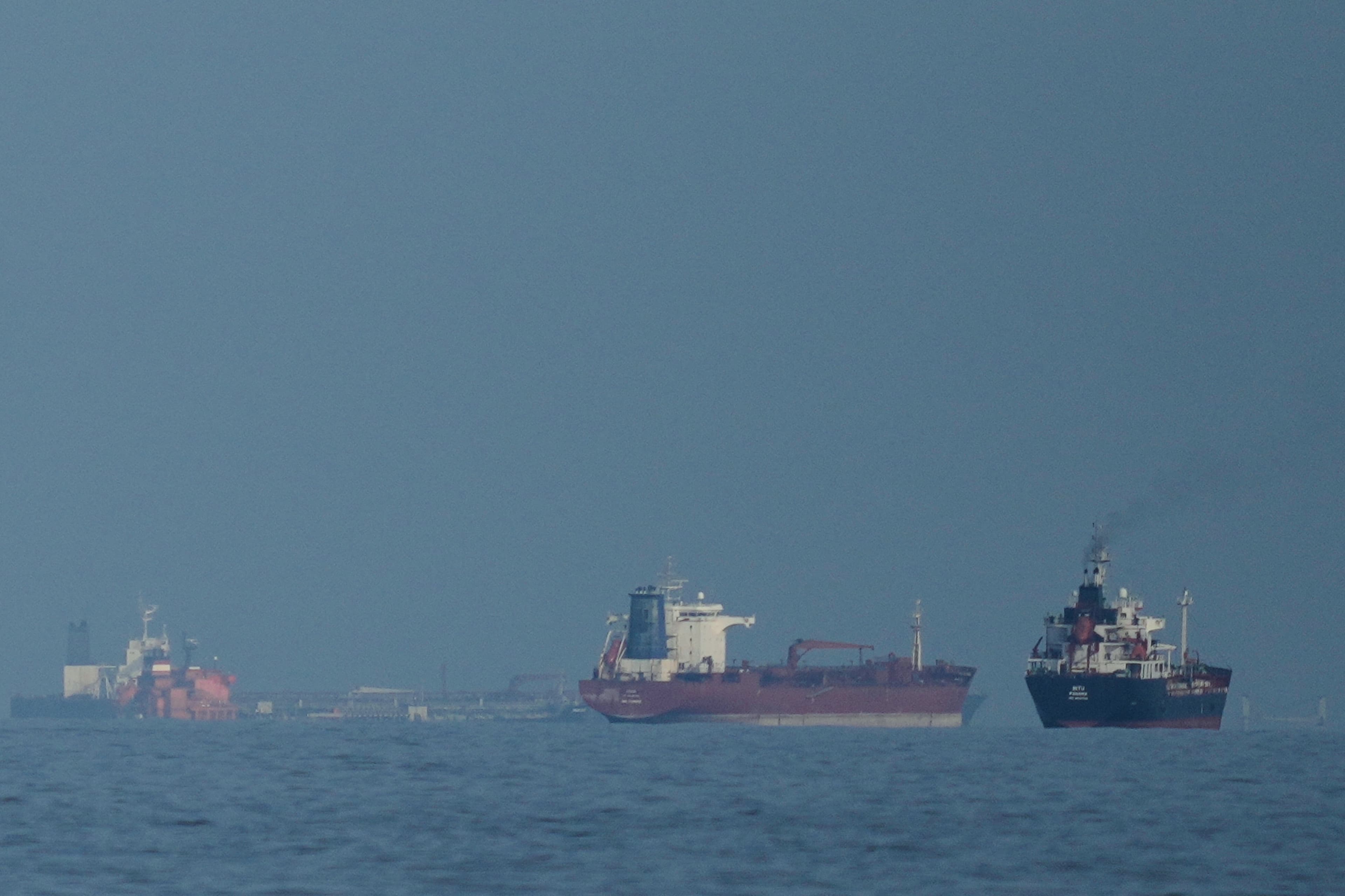 Pressão econômica: Sanções dos EUA contra Irã geram impacto bilionário no setor petrolífero