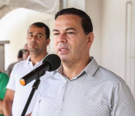 Justiça suspende auxílio-alimentação do prefeito e secretários em Garanhuns